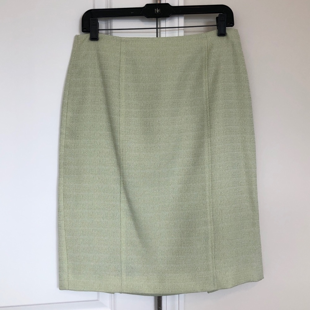 Le Suit Pencil Skirt | Light Green | Size 8